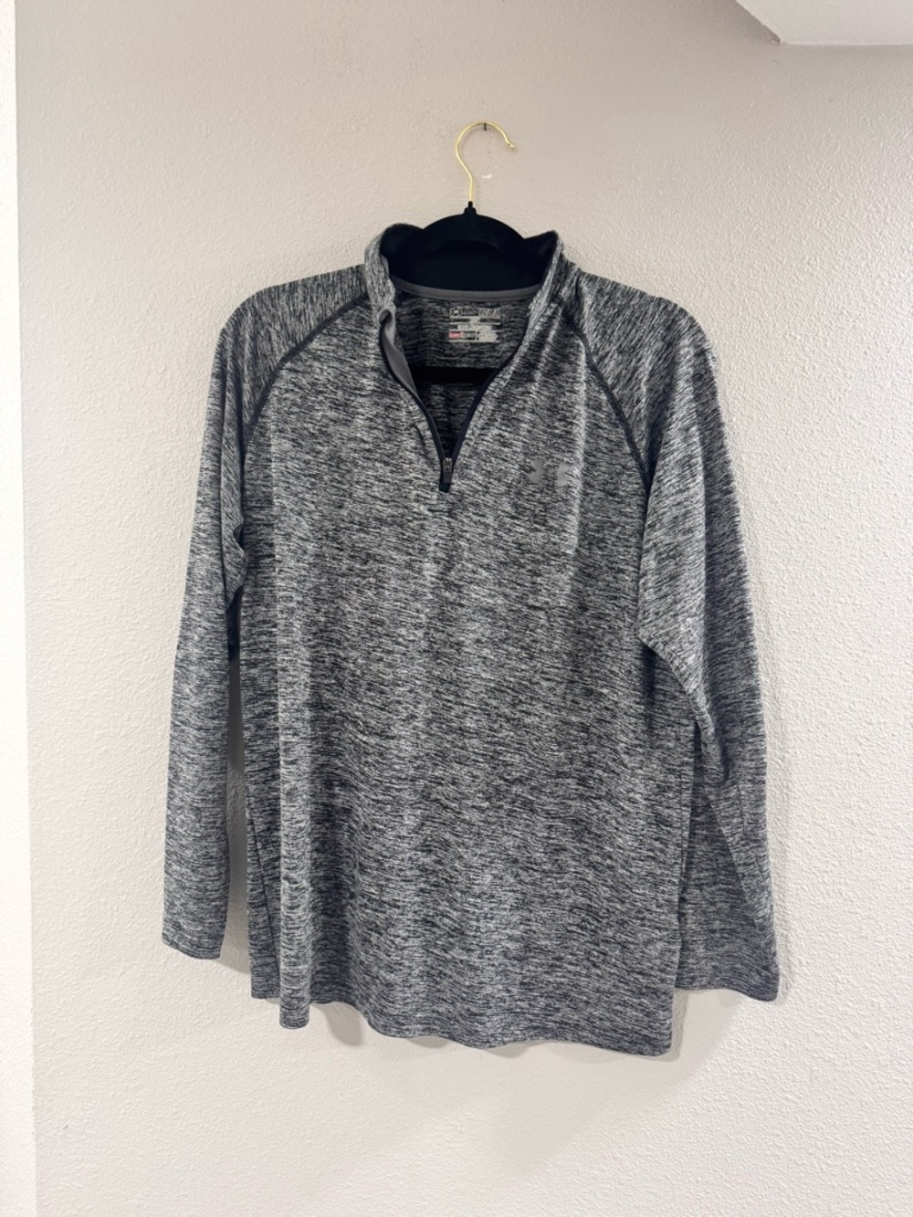 Under Armour Black and Gray Heather HeatGear Pullover